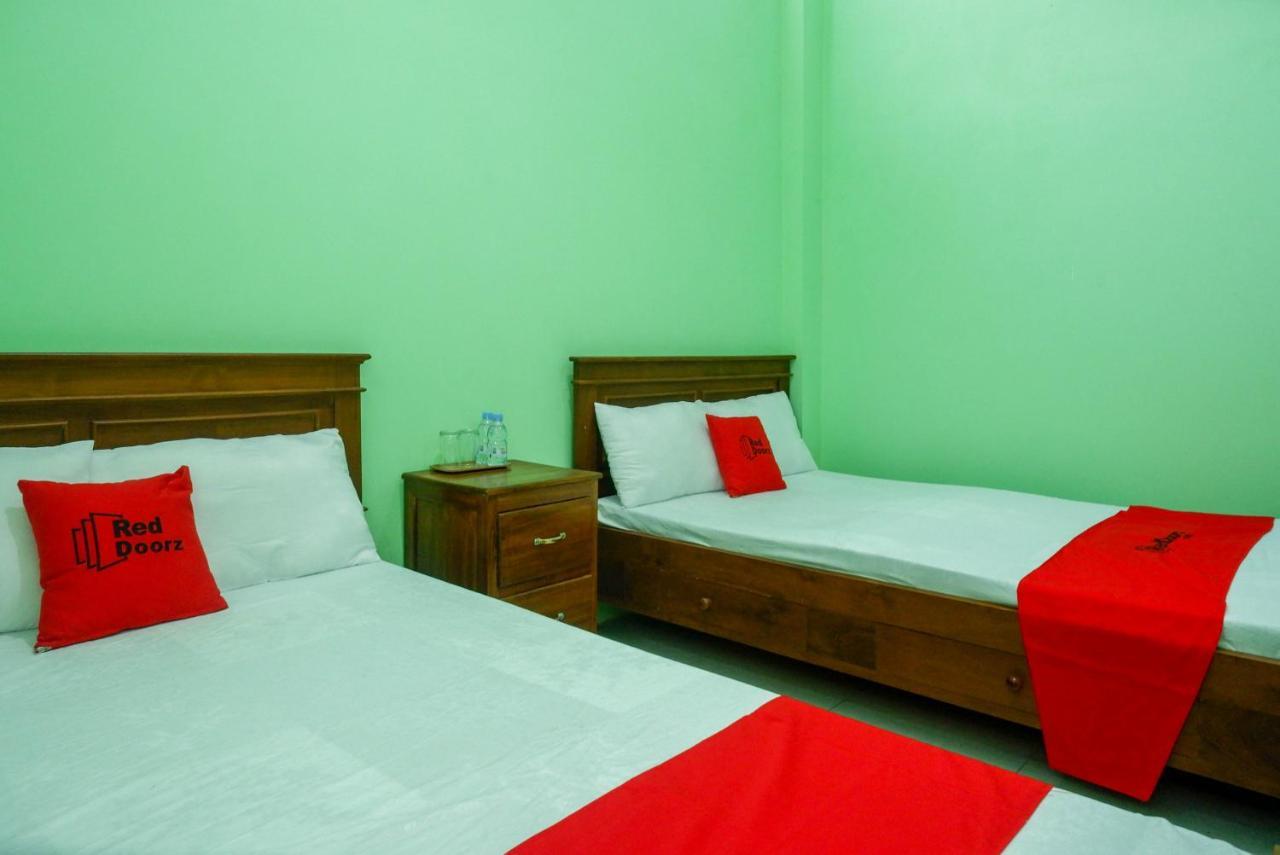 Reddoorz Syariah Near Monumen Jogja Kembali Hotel Kejayan ภายนอก รูปภาพ
